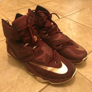 Nike LeBron XIII Basketball Shoes